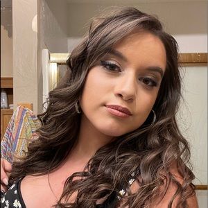 Meet your Posher, Eileen